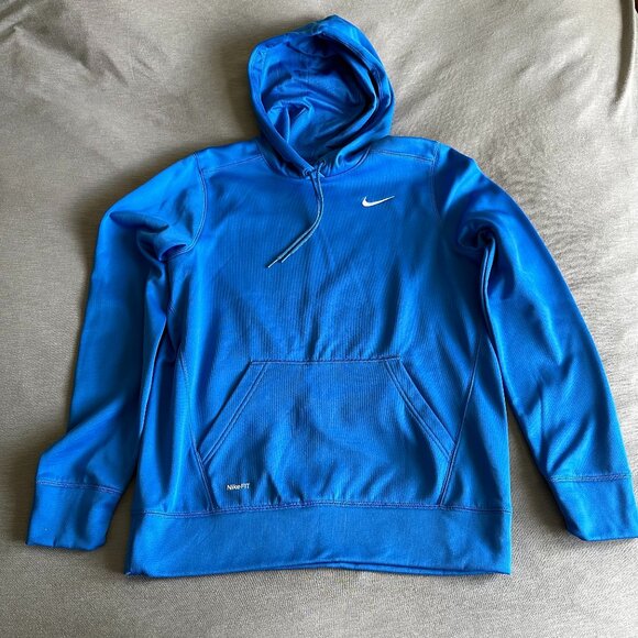 LIKE NEW Nike Fit Therma Pullover Hoodie - Picture 1 of 8